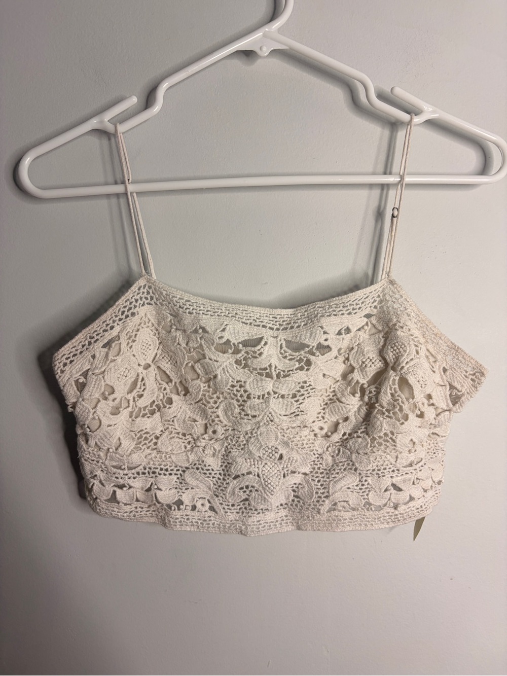 Free People Womenβs Cream Crochet Lace Crop Top - Spaghetti Strap Large